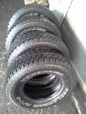Yokohama AT 235/75/15 ปลายปี12 สภาพสวยๆ 1ชุด