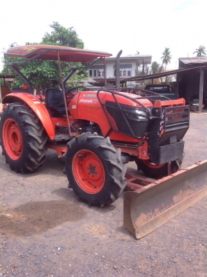 แทรกเตอร์คูโบต้า เอ็ม 60 สภาพดีเดิมๆพร้อมใช้งาน ขายพร้อมผานดันหน้าและ ผานหลัง