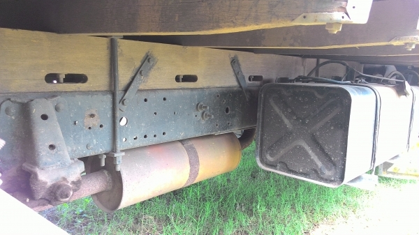 ขายISUZU NPR 115  แรงเครื่องเกียร์สีเดิมทั้งคันน็อตล้อ 6 ตัวยางดีกระบะยาว 4.3 เมตร