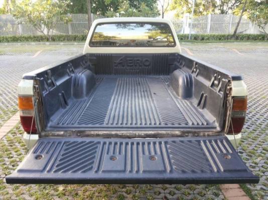 รถใช้งานใด้ปรกติ เครื่องดีไม่หลวมแห้งๆ เกียร์ดีไม่หลุดไม่หอน แชสชีไม่ผุไม่ดาม แบตใหม่ แอร์เย็น