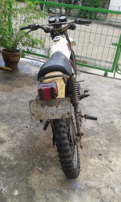 ขาย DT 100 ไม่มีเล่ม เครื่องติด ขี่ได้ ขายตามสภาพ ขาย DT 100 ไม่มีเล่ม เครื่องติด ขี่ได้ ขายตามสภาพ