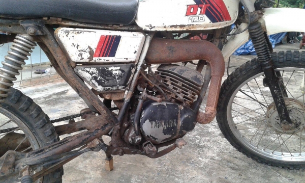 ขาย DT 100 ไม่มีเล่ม เครื่องติด ขี่ได้ ขายตามสภาพ ขาย DT 100 ไม่มีเล่ม เครื่องติด ขี่ได้ ขายตามสภาพ