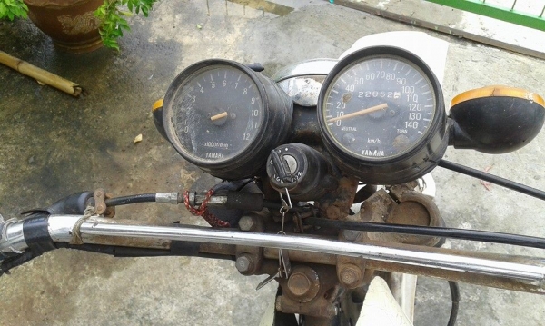 ขาย DT 100 ไม่มีเล่ม เครื่องติด ขี่ได้ ขายตามสภาพ ขาย DT 100 ไม่มีเล่ม เครื่องติด ขี่ได้ ขายตามสภาพ