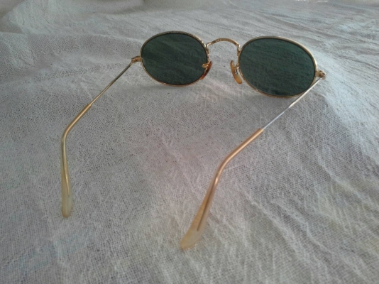 แว่นตาวินเทจรุ่นหายาก B&amp;L RAY-BAN ROUND METAL OVAL USA