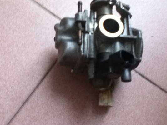 ต้องการขายคาบูเรเตอร์scoopy50ccและตระกร้าหน้ารถ