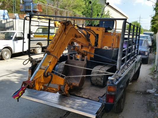 ขอบคุณเสี่ยปราจีนมากครับ อุดหนุหรถแบคโฮจิ๋วไป ขึ้นรถบิ๊กอัพได้ พอดีเลยครับ