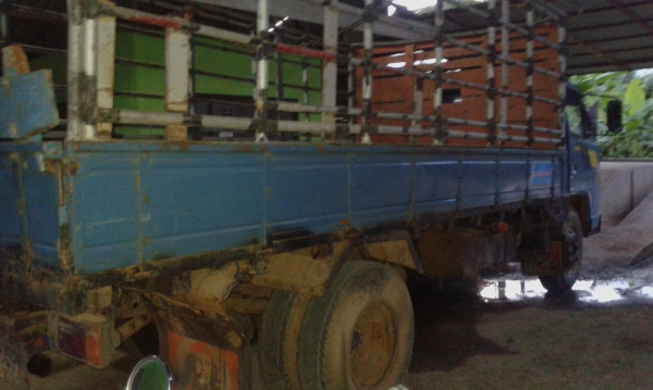 หกล้อ อีซซู NPR115 ห้างเกียร์สั่น สภาพเดิมๆพร้อมใช้งาน ทะเบียนพร้อมโอน  ดูรถได้ที่ บ.ท่าสองคอน จ.มหาสารคาม