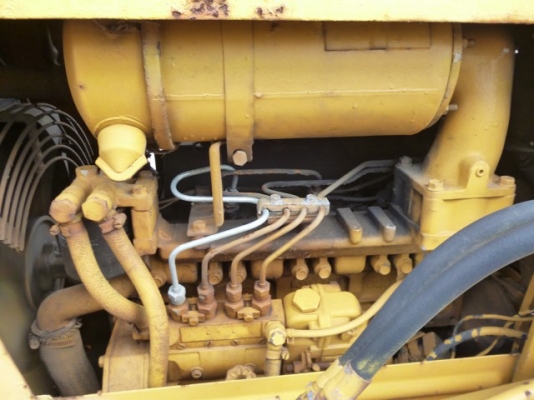 ขายด่วนแทรกเตอร์KOMATSU D20P-6 เก่าญี่ปุ่น ใบมีด6ทิศทาง