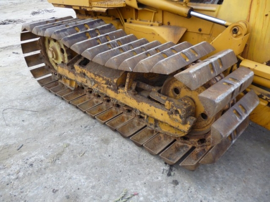 ขายด่วนแทรกเตอร์KOMATSU D20P-6 เก่าญี่ปุ่น ใบมีด6ทิศทาง