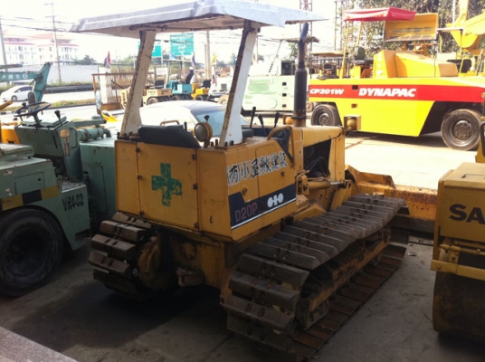 ขายด่วนแทรกเตอร์KOMATSU D20P-6 เก่าญี่ปุ่น ใบมีด6ทิศทาง