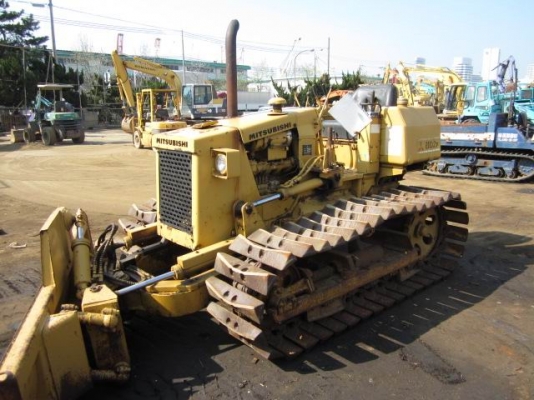 ขายด่วนแทรกเตอร์MITSUBISHI  BD2F เก่าญี่ปุ่น ใบมีด6ทิศทาง