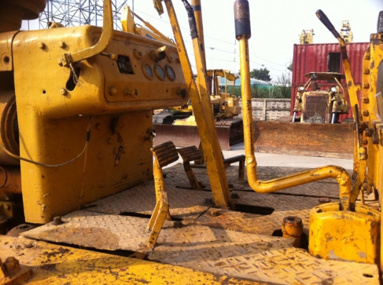 ขายด่วนแทรกเตอร์KOMATSU D50-15 ราคาถูก ตรวจเช็คแล้ว