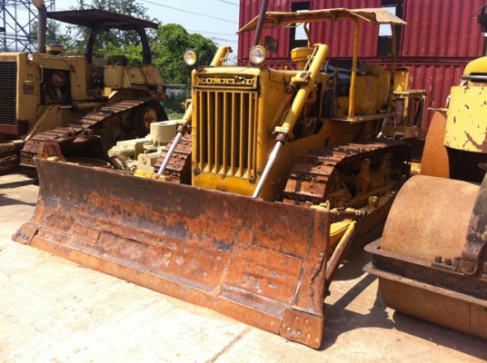 ขายด่วนแทรกเตอร์KOMATSU D50-15 ราคาถูก ตรวจเช็คแล้ว