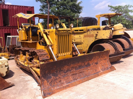 ขายด่วนแทรกเตอร์KOMATSU D50-15 ราคาถูก ตรวจเช็คแล้ว