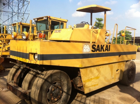 ขายด่วนรถบดล้อยาง9ล้อSAKAI TS200 ตรวจเช็คพร้อมใช้ เล่มทะเบียน