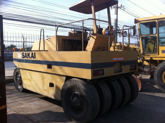 ขายด่วนรถบดล้อยาง9ล้อSAKAI TS200 ตรวจเช็คพร้อมใช้ เล่มทะเบียน