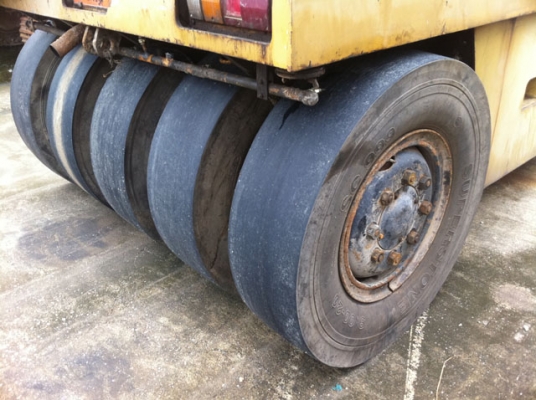 ขายด่วนรถบดล้อยาง9ล้อSAKAI TS200 ตรวจเช็คพร้อมใช้ เล่มทะเบียน