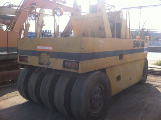 ขายด่วนรถบดล้อยาง9ล้อSAKAI TS200 ตรวจเช็คพร้อมใช้ เล่มทะเบียน