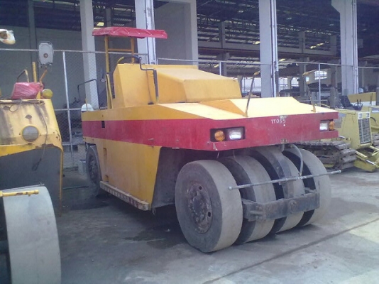 ขายด่วนรถบดล้อยาง9ล้อDYNAPAC CP201 ตรวจเช็คพร้อมใช้