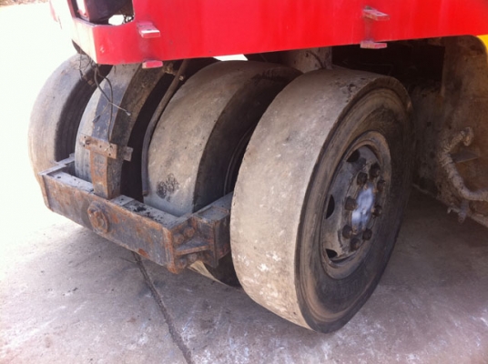 ขายด่วนรถบดล้อยาง9ล้อDYNAPAC CP201 ตรวจเช็คพร้อมใช้