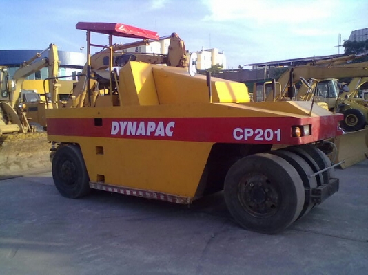 ขายด่วนรถบดล้อยาง9ล้อDYNAPAC CP201 ตรวจเช็คพร้อมใช้