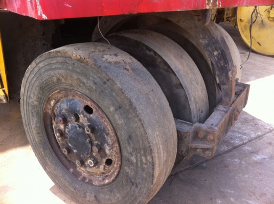 ขายด่วนรถบดล้อยาง9ล้อDYNAPAC CP201 ตรวจเช็คพร้อมใช้