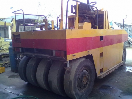 ขายด่วนรถบดล้อยาง9ล้อDYNAPAC CP201 ตรวจเช็คพร้อมใช้