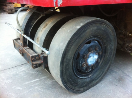 ขายด่วนรถบดล้อยาง9ล้อDYNAPAC CP201 ตรวจเช็คพร้อมใช้