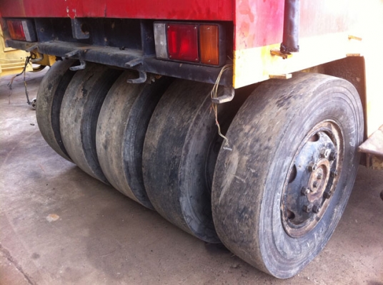 ขายด่วนรถบดล้อยาง9ล้อDYNAPAC CP201 ตรวจเช็คพร้อมใช้