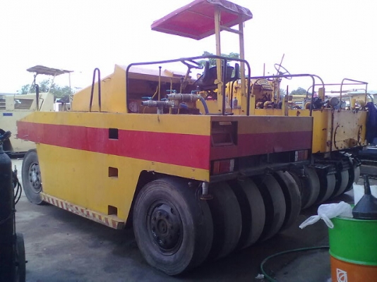 ขายด่วนรถบดล้อยาง9ล้อDYNAPAC CP201 ตรวจเช็คพร้อมใช้