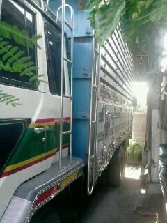 รถมิตซู 10 ล้อดั๊ม  เพลาเดียว FN528 195 แรงม้า   สนใจติดต่อ 081-6079515