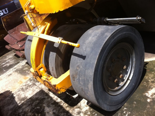 ขายด่วนรถบดล้อยาง7ล้อWATANABE WP15WE ทำสี ตรวจเช็คพร้อมใช้ เก่าญี่ปุ่น