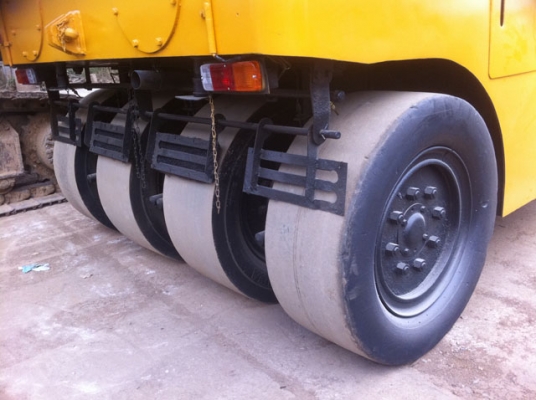 ขายด่วนรถบดล้อยาง7ล้อWATANABE WP15WE ทำสี ตรวจเช็คพร้อมใช้ เก่าญี่ปุ่น