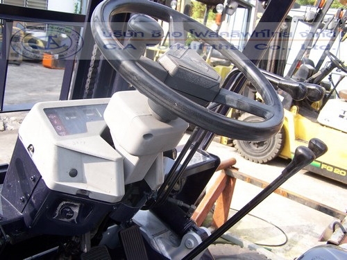 ขาย รถโฟล์คลิฟท์ KOMATSU รุ่น FD20 -11