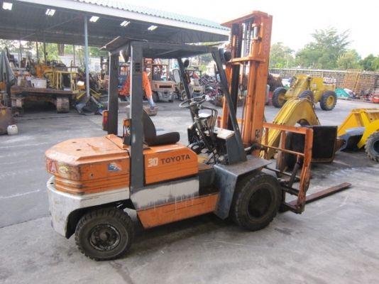 ขาย รถยก TOYOTA 3 ตัน รุ่น 5FG30 มือสองญีปุ่น