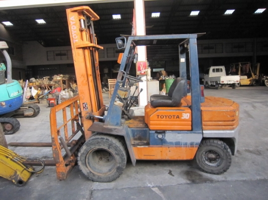 ขาย รถยก TOYOTA 3 ตัน รุ่น 5FG30 มือสองญีปุ่น ขาย รถยก TOYOTA 3 ตัน รุ่น 5FG30 มือสองญีปุ่น