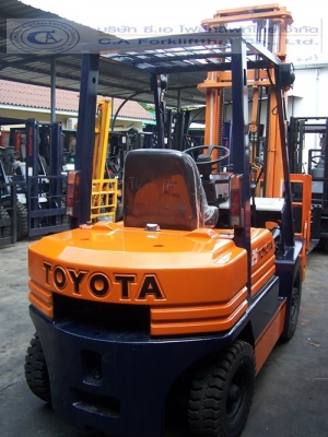 ขาย รถโฟล์คลิฟท์ TOYOTA รุ่น 5-FD25