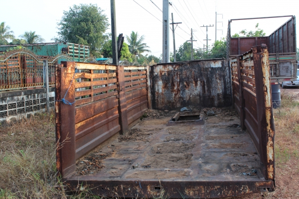 กระบะรถ ๑๐ ล้อ