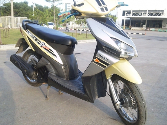 honda click play 51 ลดลงจากป้าย 2000฿