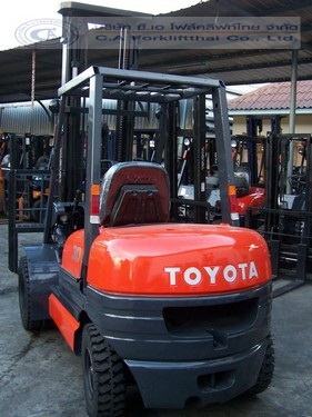 ขาย รถโฟล์คลิฟท์ TOYOTA รุ่น 6FD-30