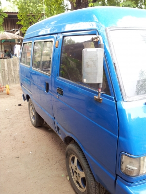 รถตู้เล็ก ไดฮัทสุ สีน้ำเงิน