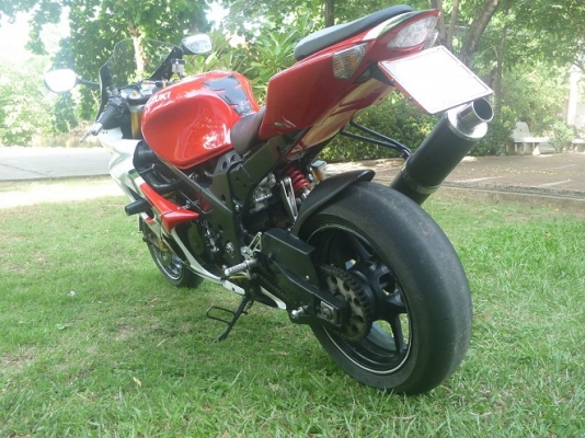 ขาย TL1000R แต่ง K5 ทะเบียนโอน 190,000.- ครับ