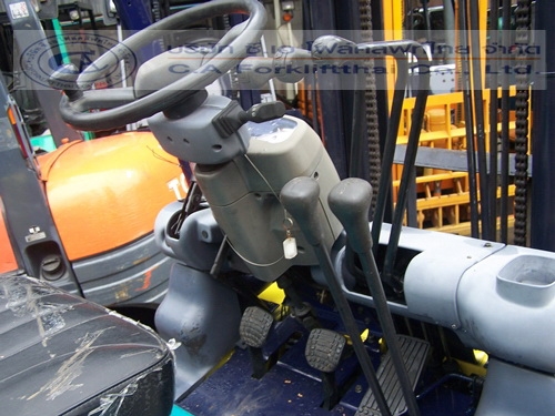 ขาย รถโฟล์คลิฟท์ KOMATSU รุ่น FD30-8