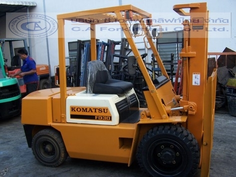 ขาย รถโฟล์คลิฟท์ KOMATSU รุ่น FD30-8