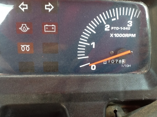 คูโบต้า L4508 4 WD 2 เพลา ใบมีดดัน ทำงาน 1077 ชั่วโมง..รถปี 2554