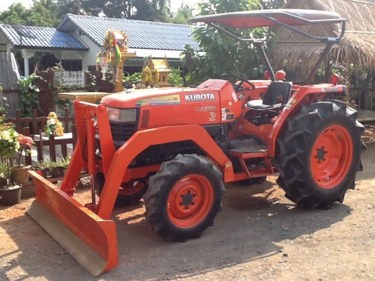 คูโบต้า L4508 4 WD 2 เพลา ใบมีดดัน ทำงาน 1077 ชั่วโมง..รถปี 2554