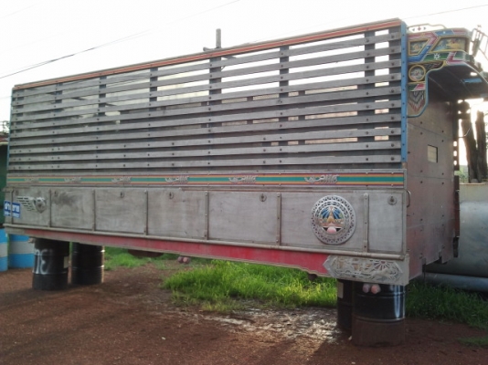 กระบรถบรรทุก ๑๐ ล้อ