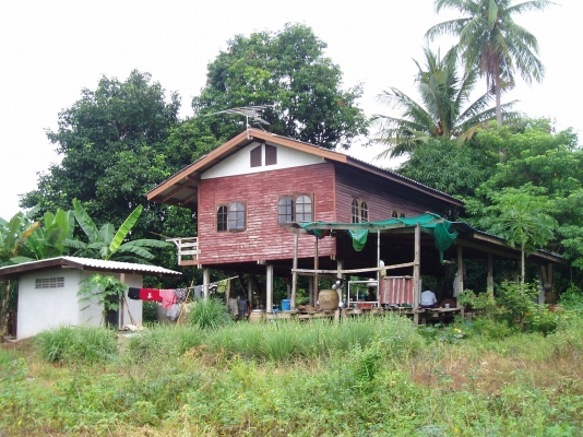 ขายบ้านพร้อมที่ดินเกือบ2ไร่