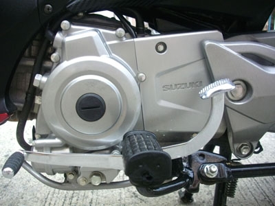 ขายSuzuki Shogun Axelo 2012 ไมล์แท้ 5789 กม.รถหัวฉีดEPI ประหยัดน้ำมัน แรงด้วยขุมกำลัง 125 CC เครื่องทน สีแดง