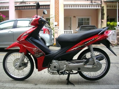 ขายSuzuki Shogun Axelo 2012 ไมล์แท้ 5789 กม.รถหัวฉีดEPI ประหยัดน้ำมัน แรงด้วยขุมกำลัง 125 CC เครื่องทน สีแดง